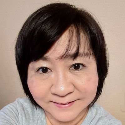 Twitter初心者なので失礼があったらすみません。
自作の短歌やエッセイや詩を発信しています。
2021年ふじのくに芸術祭コンクール
短歌の部、五首連作部門において『準奨励賞』を受賞。
木犀短歌会の広報担当です。
アイラブ短歌♡
どうぞよろしくお願い致します。