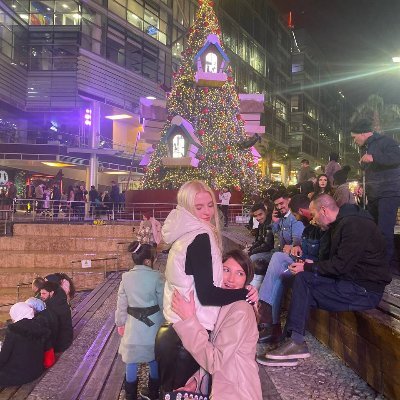 rorisuardi's profile picture. At the moment when you want to give up, think about why you insisted on getting here in the first place.