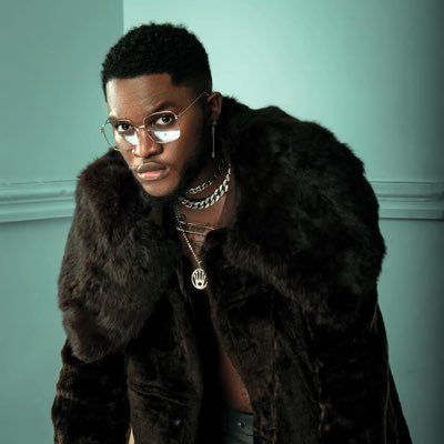 Award Winning Singer Songwriter . All round Entertainer ShowMan amongst other things . Instagram @gomezoba1 for inquiries