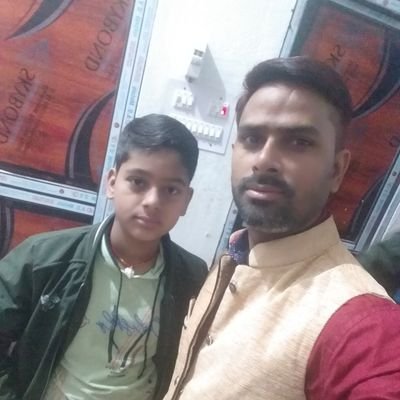 tunnaTiwar30054's profile picture. 