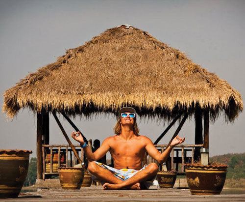 DeadBeatsDiary's profile picture. Surfer living in wave starved Dubai. Stoked on water and snow.