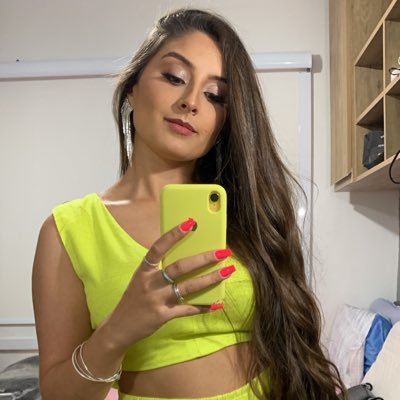 s0aresjulia's profile picture. 