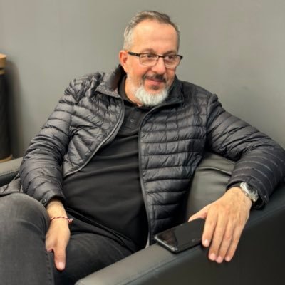 Hkn_Gur's profile picture. Uyuyan milletler ya ölür yada köle olarak uyanır.GAZİ MUSTAFA KEMAL ATATÜRK.

Atatürk sevdalısı. GALATASARAY hastası.