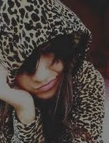 Tenho 13 Anos Sou Dançarina De free step Sou meio Doida Chataaa Mtt Ciumenta Bobaa e Amo @ladygaga...