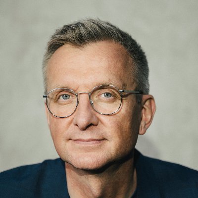 Editor-in-Chief @zeitonline. Member of the editorial board @diezeit. Co-founder @mycountrytalks. Co-host podcast #allesgesagt. @ https://t.co/fwo1MqtvUr at Bluesky