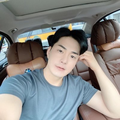 I come from Hong Kong and want to make friends with you.