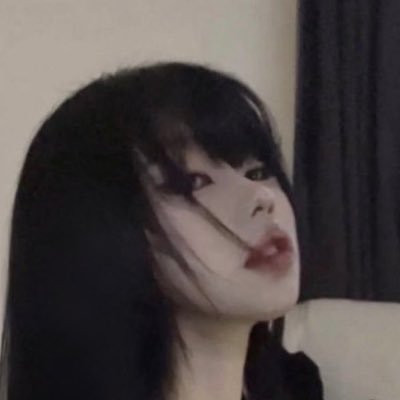 praduwua's profile picture. 🔪 + e