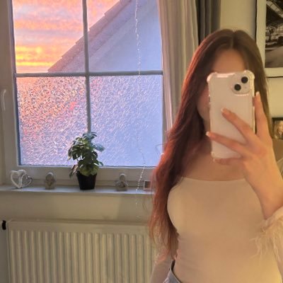 qlaulaq's profile picture. 18 years