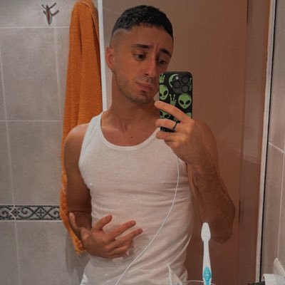 La psicóloga dice que escriba lo que siento en CAT, ES, ENG… que cualquiera ayuda 🫠