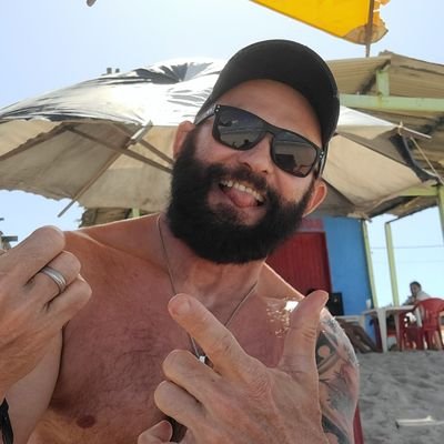 ☆ Controlador de tráfego aéreo;
☆ Contador;
☆ Graduando em direito;
☆ Cristão.
