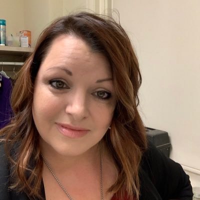 Writer, singer, music lover, massage therapist, poet, nature photography, avid coffee drinker #WritingCommunity #amquerying ~instagram: amanda.mcgill.7
