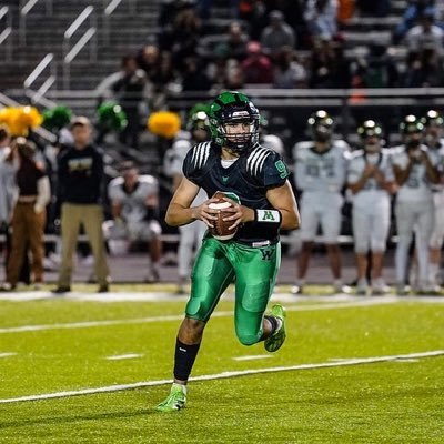 Woodgrove High School Football ‘24 | QB #9 | 6’2 205lbs | 3.5 gpa