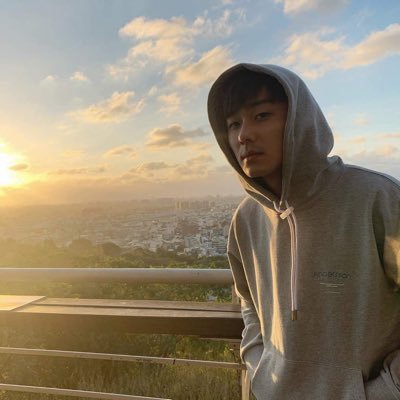 Huooooe's profile picture. 프로그래밍 및 정신건강 구독계