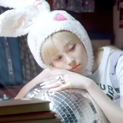 blassitude's profile picture. i have 99 problems but winter's voice solves 104