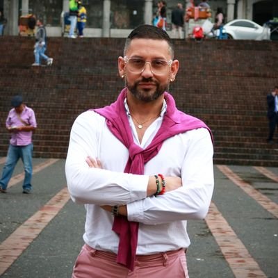 Gestor Social y defensor de derechos humanos. Comunicador Social. Máster en Marketing. Artivista LGBTI.🏳️‍🌈