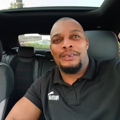 MRTCHARLIE's profile picture. 