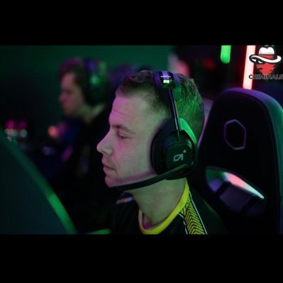 9K | Dutch Esports Player 🇳🇱 | 24 | 1x LAN Tournament | @Twitch Affiliate! https://t.co/3vzowVVwn7