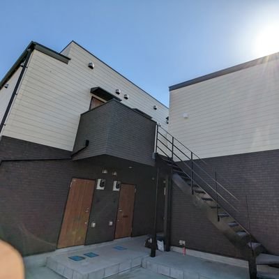 NewbRSOwner's profile picture. アパート3棟目31室の新米大家。
1棟目22年千葉6000万10戸表面利回り9%
2棟目23年埼玉8600万12戸表面9%
3 棟目24年江戸川10800万9戸表面7%
グランドシティタワー池袋75平米2.28億を夫婦ペアローンで契約
融資がパツパツ。。。