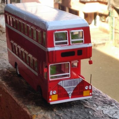 Miniature Vehicle Maker
ढोलकी वादक
चित्रकार