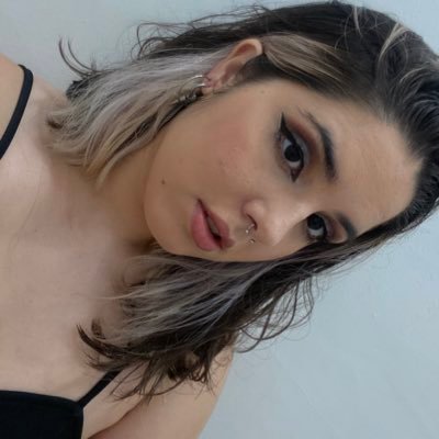 • 21 y.o • insta: isa.cfogaca • design unesp bauru 021