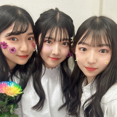 七海羽叶《@wakana__73 》さくら《@sakura_nanami10》ましろ《@mashiro__73》の三姉妹アカウントです🐸🌸⛄️ #七海3姉妹 でお写真ツイートしてください🙇🏻♀️