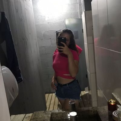 Princesa da festa laranja 🍊
Cerro azul Paraná 🇧🇷
16 anos ☺️
