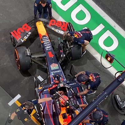 I’m probably shit posting about your favorite driver 🥰 Pronouns: Max/Messi blue check