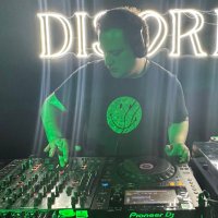 Ross (@ross_b83) 's Twitter Profile