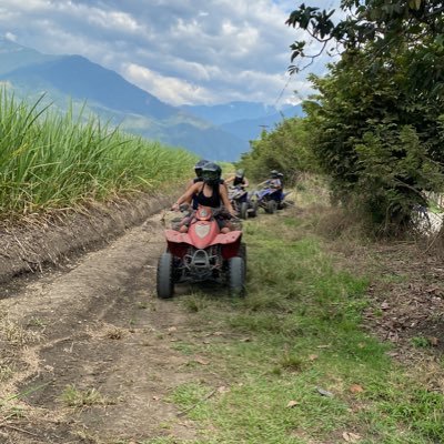 D_G0927's profile picture. FC Barcelona ❤️💙 Deportivo Cali 💚Loca por el fútbol!