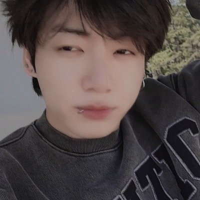 ⓘ A fan page of BTS and simp over jeon jungkook.