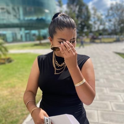 WValdepena's profile picture. Abogada