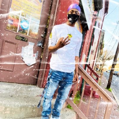 SnmSw3rve12729's profile picture.