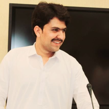 WaqarAh53383122's profile picture. Literature  UOM🖤,Humanist🤝, Socialist 🧠, biblophile📚, Melophile🎧,  and  Pacifist 🕊️,