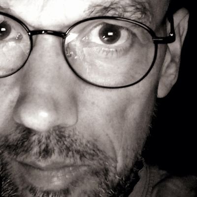 Advocat. Llicenciat en Físiques. Soci de @La_Directa. Lector. Creador de lex60. Dret sancionador. Disciplinari. Dret educatiu. Menors. Administratiu.