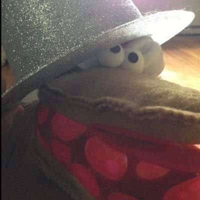 I am a sweet as hell pie wearing an awesome hat
https://t.co/4NeFPnsyaB