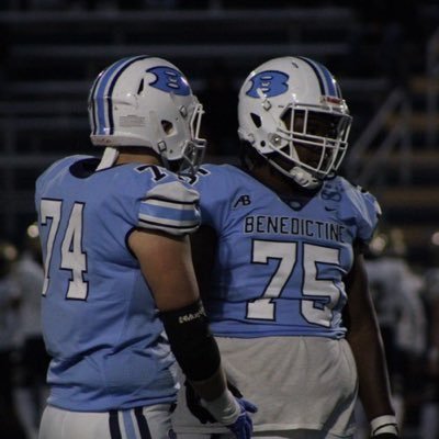 330 lbs | 6’5 | DT/RT/LT |Bene 24” 💙🤍 213-355-0063 | mckinnza@cbhs.edu