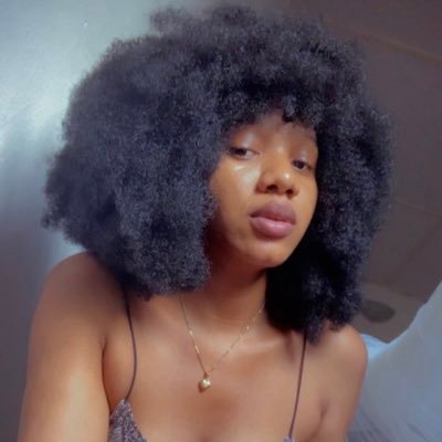 Wife to @stixOto||Mom|Pr expert|Product design|Content creator|Brand manager|Microbiologist|Queen of Cruise|@ManUtd ❤️|backup: @unofficialbibi|.