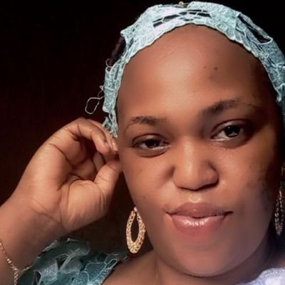 Single mom with a beautiful daughter 🥰
Data vendor
Foodstuffs seller
lover of God ❤️❤️
8132701137, Oni Mary, palmpay 🙏