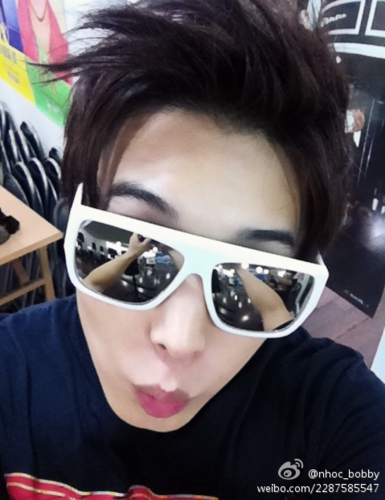 Vietnamese ELF........Teukfan and KMf............
Proud to be an ELF
Love Suju 4ever.......!:x