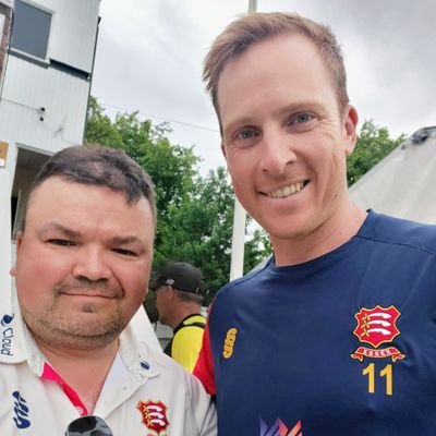 NHS worker 💙 Proud Ukrainian descendant from Cheltenham, Owner of Cheltenham Donkeys baseball team + supporter of Essex CCC🏏 & Boston Red Sox ⚾