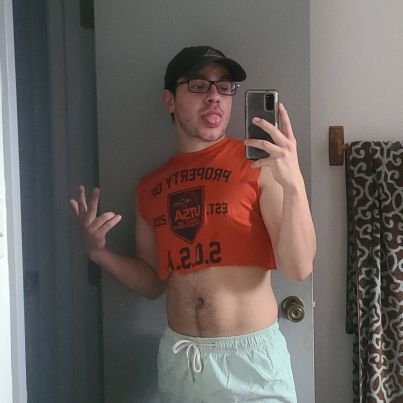 Christian0098_'s profile picture. :: Just another 20 year old trying to figure out life ::