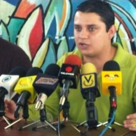 Lcdo. Administración ULA- Táchira |
Maestría en Administración (tesis) | Defensor de DDHH | Luchador Social |
Ex Dirigente estudiantil ULA/ 2007 🇻🇪