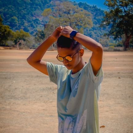 v1shal313's profile picture. Editor