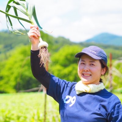 にんにくと和牛の農家/元牛の獣医さん/牛も人も幸せになる飼い方模索中/牛⇄にんにくで循環/オーク牧場の牛肉を販売するのが目標/オークの牛肉ホントにおいしいから食べてほしい/毎日にんにく生活/生にんにくを広めたい Living the farm life, raising wagyu and garlic🐂🧄