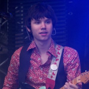 omw to u but I self sabotage|  full time ryan ross, dallon weekes, and parx fan, |16| |bisexual|