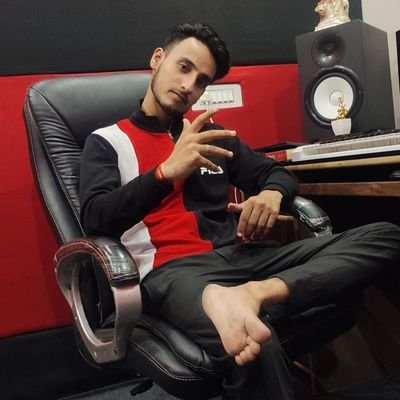 RealKingMusic00's profile picture. Singer And Music Director🎻

Instagram :- @RealKingMusic 
|| Live Show ✌
Sponsorship✌✌:- OfficialTeamPankaj@gmail.com