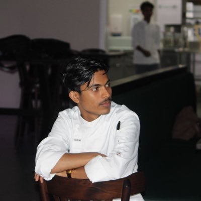 लाखौं सपना धितो राखेर करोडौं बाध्यता समाएर हिंड्ने एकल यात्री हुँ कान्छि !! तिमी मलाई जिन्दगीको अर्थ सिकाएर लज्जित नबनाउ...!!..❤️ 🇭🇲🇳🇵