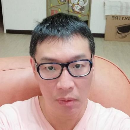 zxaiolong0917's profile picture. 