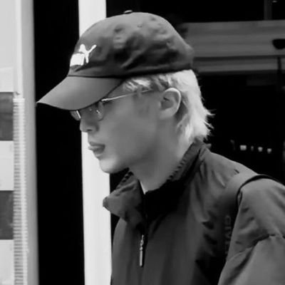 Yootinz's profile picture. เกิด ชมคนสวย เเก่ ตาย