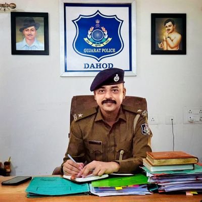 JaykumarKansara's profile picture. Pro.DySP 🚨